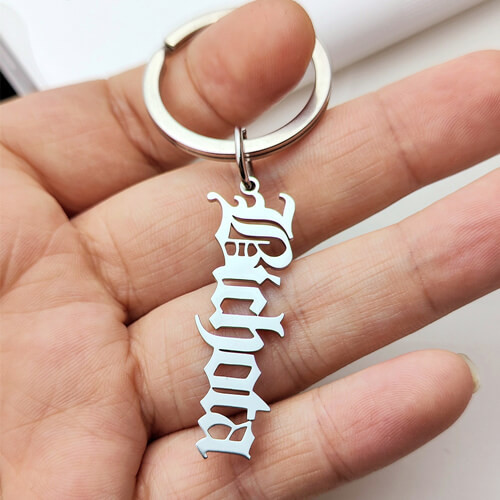 personalized silver old English name keyrings online makers custom stainless steel keychains with name plate wholesale manufacturers